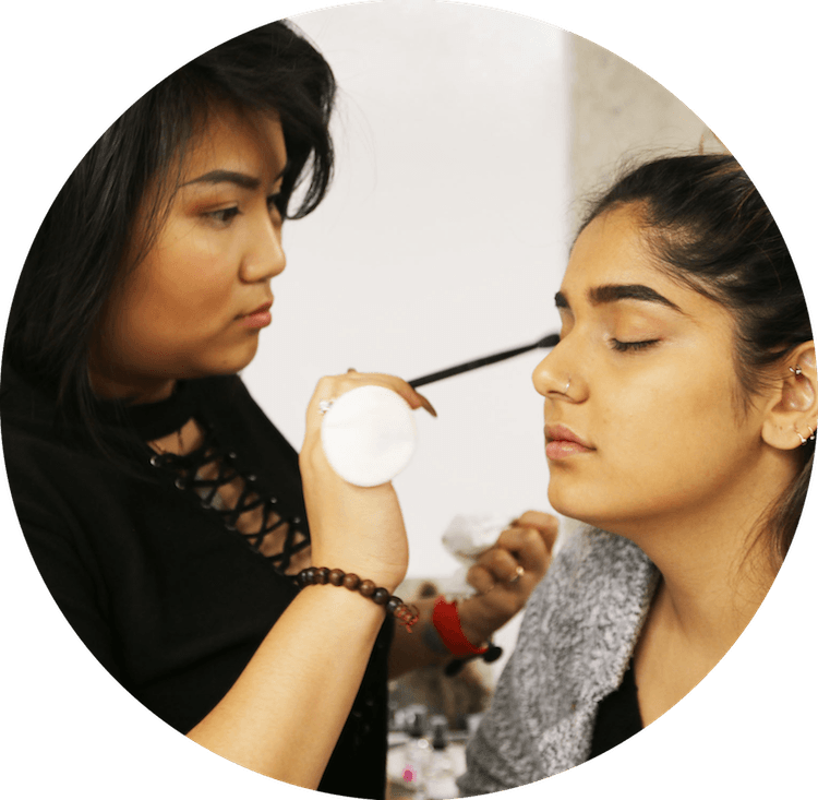 choosing a professional makeup school, makeup artist